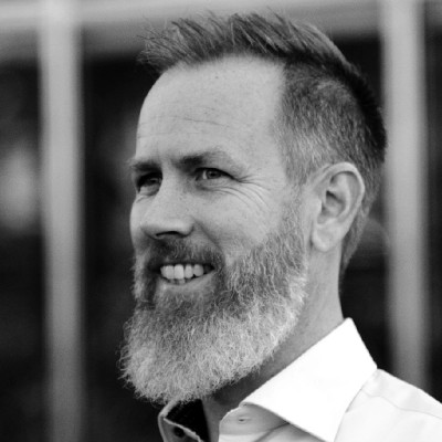 Porträtfoto von Fredrik Moeschlin, Founder und Senior Advisor bei moe & company